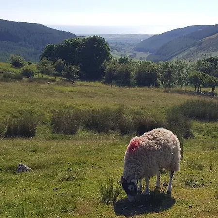 Hébergement de vacances Roses Cosy Countryside With Open Fire And Mountain Views Near Scafell Santon Bridge